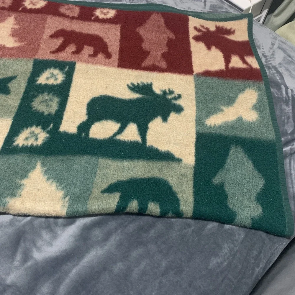 Biederlack Wildlife Lodge Cabin Throw Blanket Deer Moose Fish Woodland Wildlife